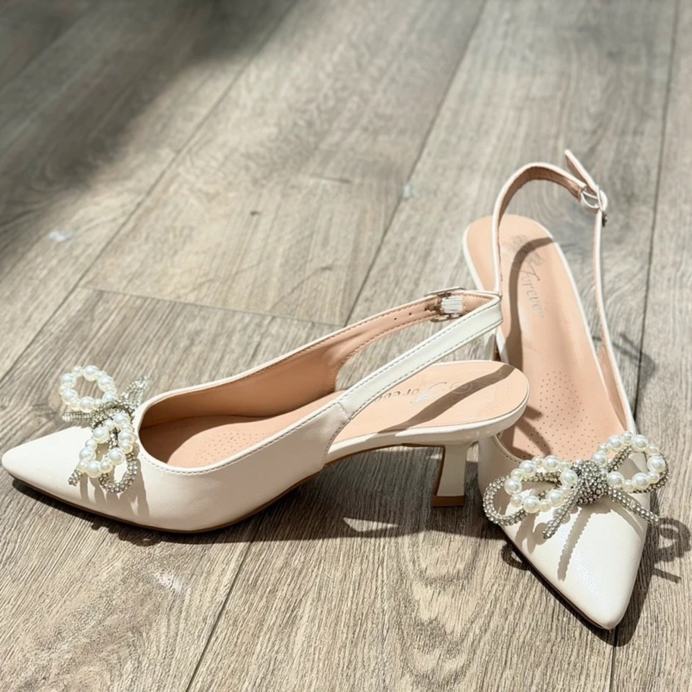 Chic Cream Slingback Heels with Pearl Details